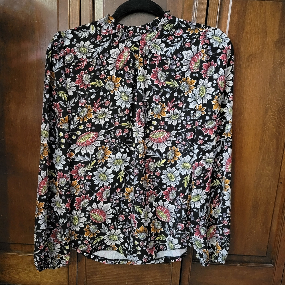 LOFT floral print highneck long sleeve blouse xs